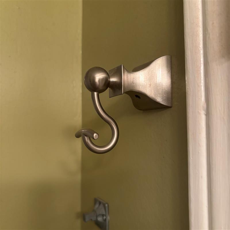 One of the most basic hooks. Made of metal, you can see that on the end of the hook the manufacturer has rounded off the end to prevent items from being scratched. Many people like to hang some hooks on their doorways for items such as umbrellas, coats, and keys. This feature can be used to design interactable circuits.