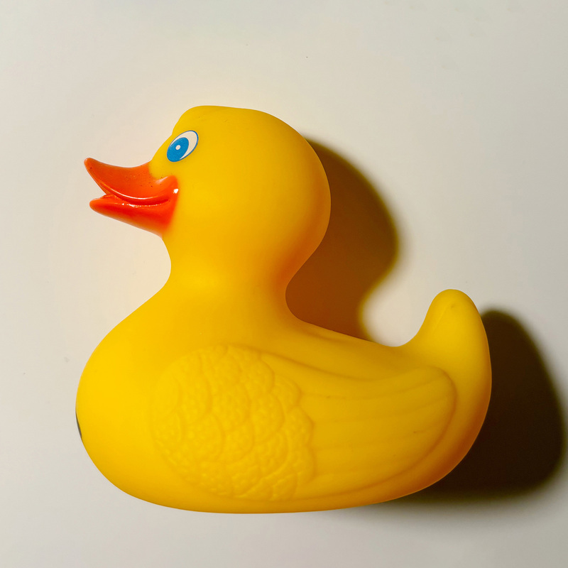 Squeeze the rubber ducky sound. Sharp, loud, and somewhat comical.
