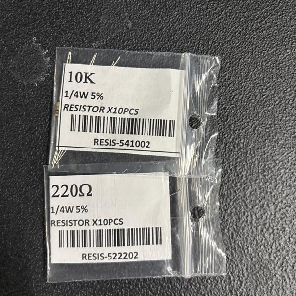 After checking every component and confirming they all worked, we still couldn’t find the reason the circuit wouldn’t connect. But time was running out, and we couldn’t keep going in circles. We decided to meet at school over the weekend to at least build a prototype that could communicate our design idea to users. In a desk drawer, I found several resistors of different specifications. With a “let’s just try it” mindset, we replaced the unknown resistor we had been using with a 10kΩ resistor for the light sensor and a 220Ω resistor for the LED.
